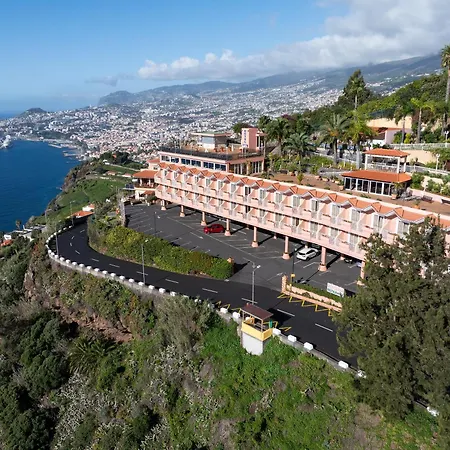 A Porta Neves * Funchal (Madeira)